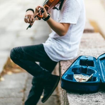Police Say People Pretending To Play Violin For Money Is A ‘Nationwide Issue’