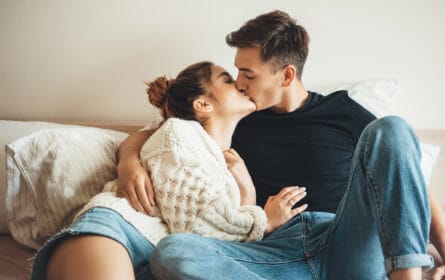 When Should You Have Sex With A Guy? How To Know When To Sleep With Him