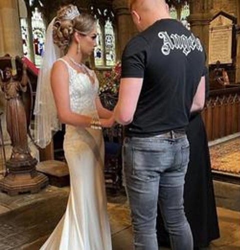 Groom Slammed As ‘Slob’ For Wearing T-Shirt And Faded Jeans To His Wedding