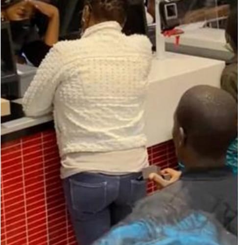Man Proposes To Girlfriend In Crowded McDonald’s And Gets Brutally Rejected