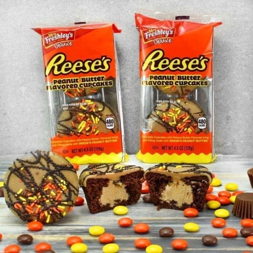 These Reese’s Cupcakes Are Full Of Peanut Butter And Covered With Chocolate