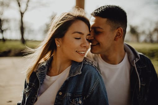 Is He Your Future Husband or a Waste of Time? Here are 19 Differences