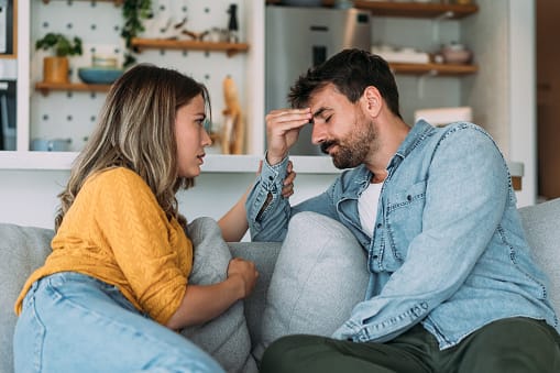 10 Signs You’re Acting Like The “Crazy Girlfriend”