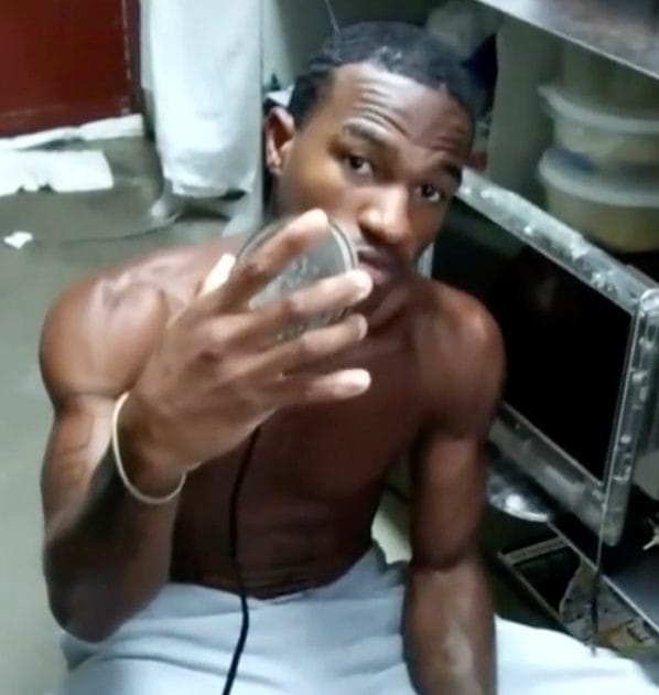 Prisoner Serving Life Sentence Starts TikTok Cooking Show From His Jail Cell