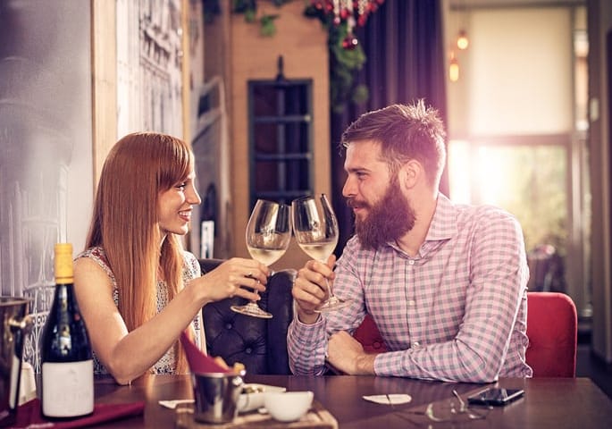 couple drinking date wine