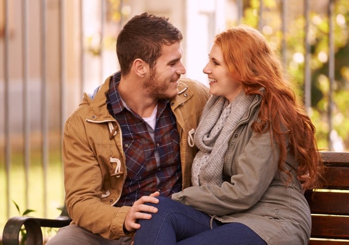 10 Ways Guys Flirt – How To Recognize When He’s Putting The Moves On You
