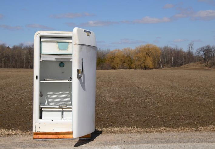 People Are Turning Broken Refrigerators Into Incredible Backyard Bars
