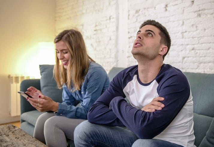 A Guy Reveals 8 Things Women Do That Drive Men Crazy… In A Bad Way