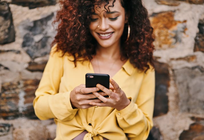 How To Text A Guy You Like While Keeping It Casual