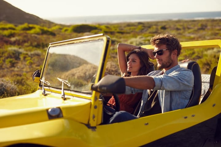 couple in jeep road trip