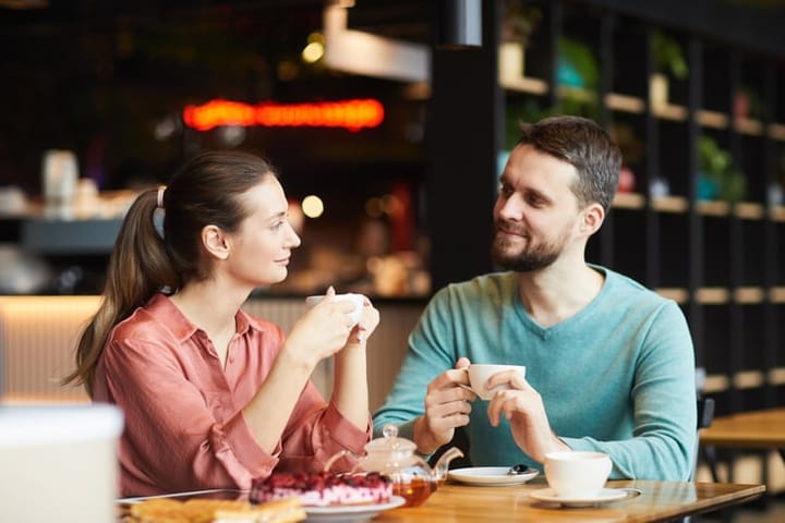 couple on date at restaurant