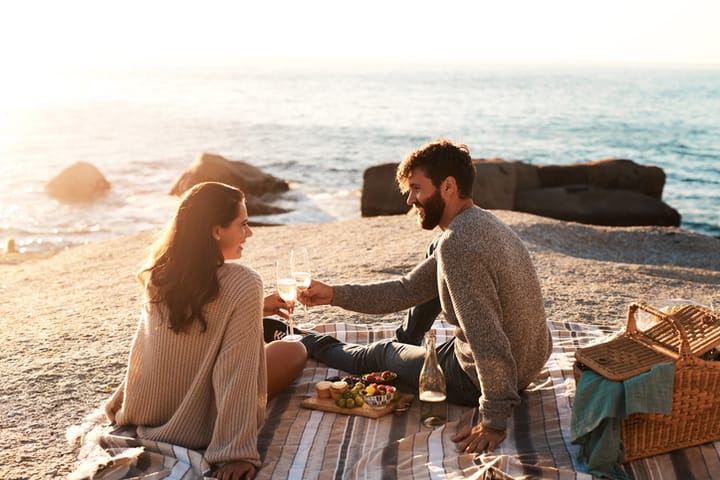 couple picnic on the beach