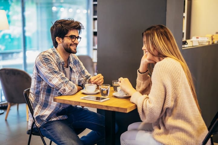 first date at restaurant