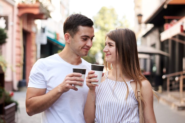 How To Tell When A Guy Isn’t Being Honest With You