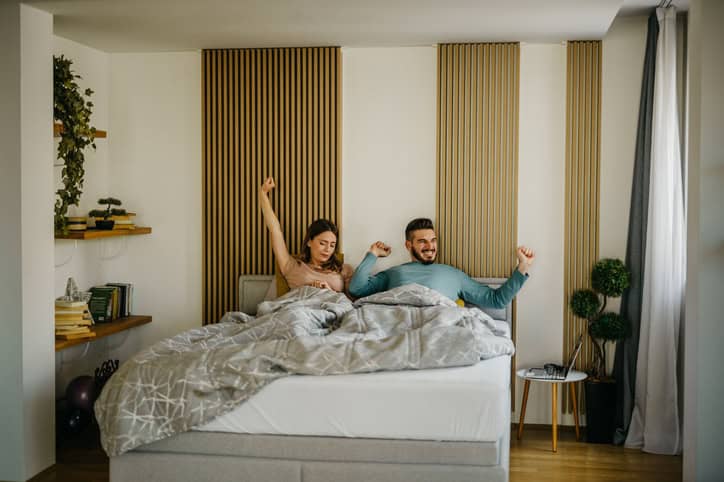 If You Wake Up Vividly Remembering Your Dreams, You May Have These 13 ...