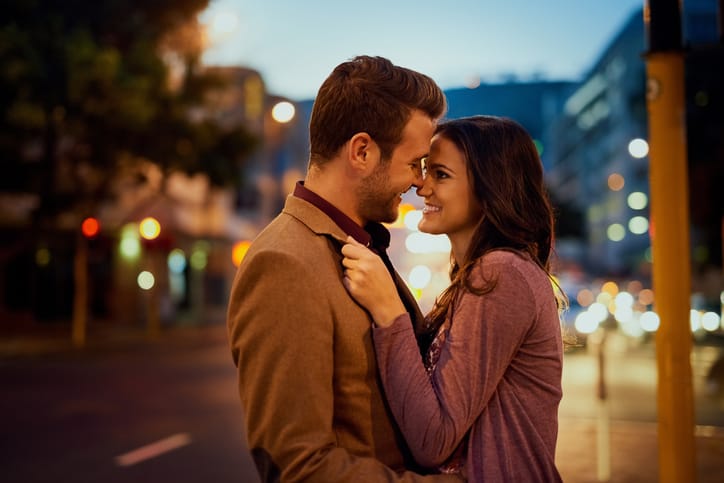 How To Go Crazy For A New Guy Without Losing Yourself