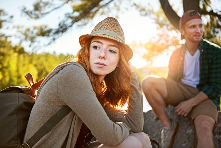 16 Signs You’re in an Unhappy Relationship Even Though You Love Each Other