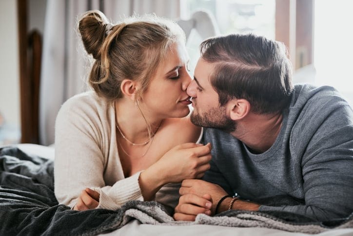 9 Signs He’s Not The One For You No Matter How Much You Like Him