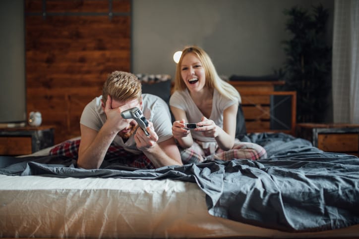 Roommate Marriages: What They Are & The Warning Signs To Look Out For