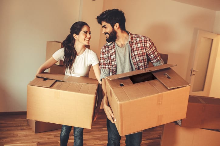 A Guy Reveals The Signs Your Boyfriend Is Ready To Move In Together