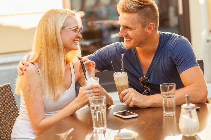 11 Signs He Sees You As A Platonic Friend, Not A Potential Girlfriend