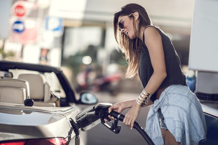Female Driver Says Gas Pumps Are Sexist Because They’re Designed For Men And Hurt Her Small Hands