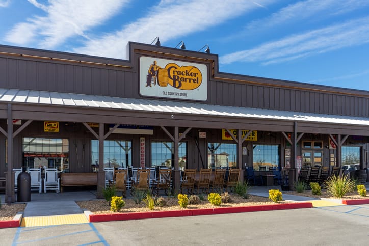 PSA: Cracker Barrel Is Adding Beer & Wine To Menus As Dining Rooms Reopen