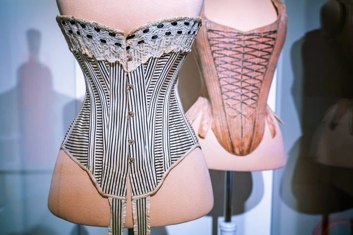 Woman Who Weighed 200 Pounds Now Wears Corset 18 Hours A Day To Achieve 21 Inch Waist