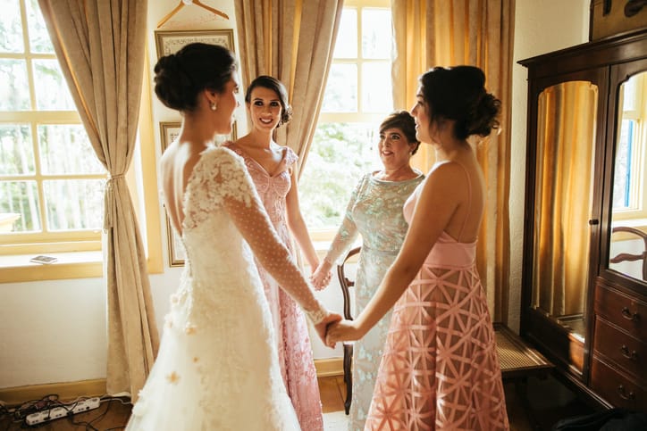 Being A Maid Of Honor In Two Different Weddings Made Me Cynical Of Modern Marriages