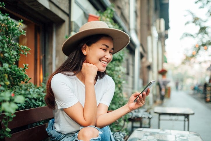 10 Mantras For When You’re Struggling To Keep Putting Yourself Out There On Dating Apps