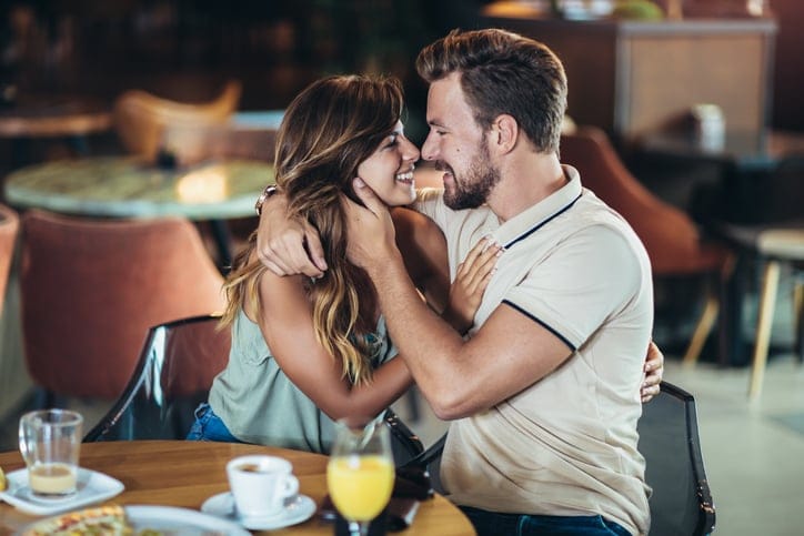 9 Powerful Signs Of Chemistry Between Two People