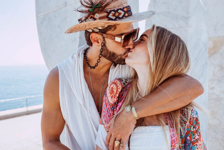 7  Little Things About Kissing You Didn’t Know