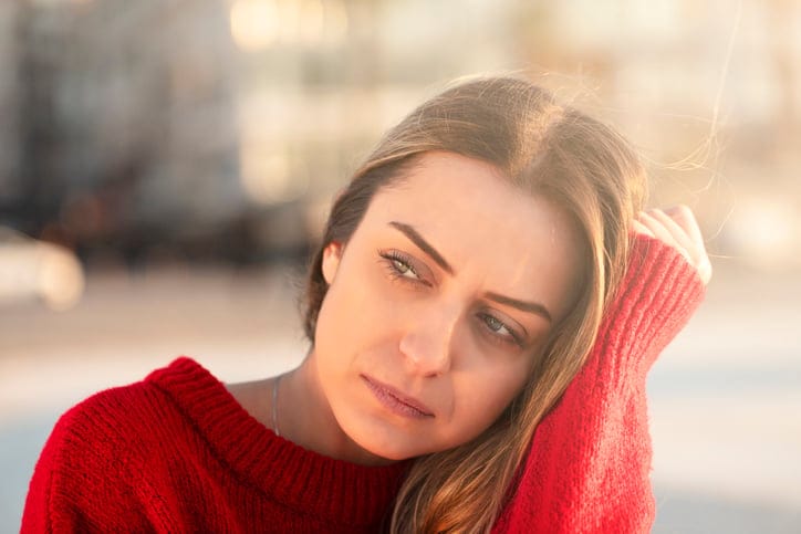 10 Struggles Of Women Who Love Unconditionally