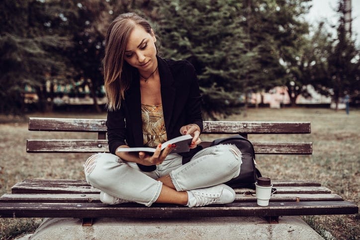 11 Dating Books That Actually Have Helpful Advice