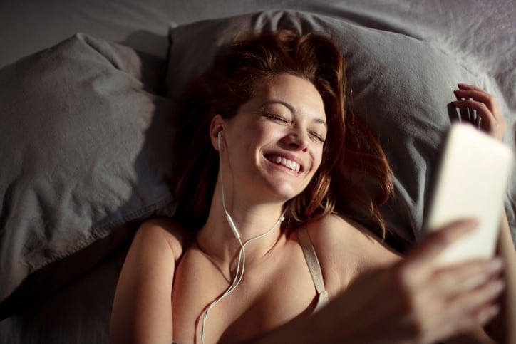 15 Sexiest Songs That Will Get You Seriously In the Mood