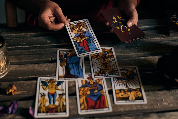 How To Do A Tarot Card Reading For Yourself