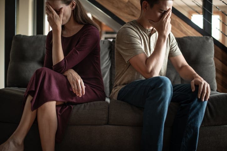 9 Signs You’re Too Defensive And Could Be Destroying Your Relationships