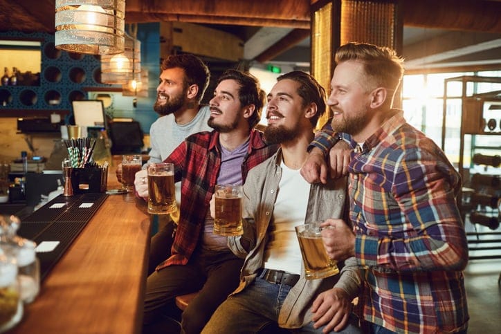 15 Types of Guys You’ll Find at the Bar On Friday Night