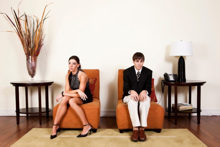 13 Awkward Situations Introverts Absolutely Dread