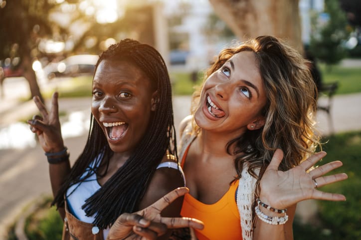 10 Reasons Guys Love Quirky Girls, Because Sometimes “Normal” Is Boring