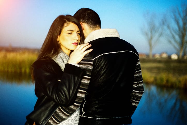 Is He Into You? If You Have To Wonder, The Answer Is No