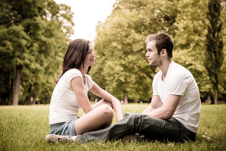 If You’re Seeing These Signs, Stop Trying To Fix Your Relationship And Let It Die