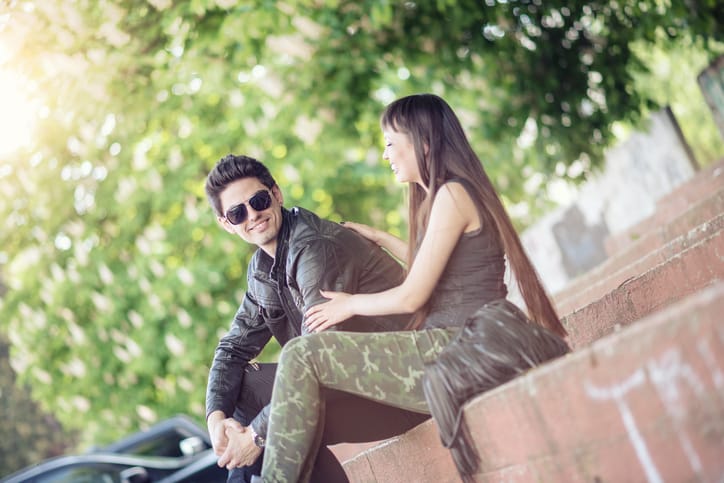 10 Signs He’s Not Worthy Of You