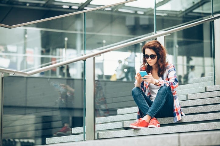 “He’s Busy” & 9 Other Lies You Tell Yourself When He Doesn’t Like You Back
