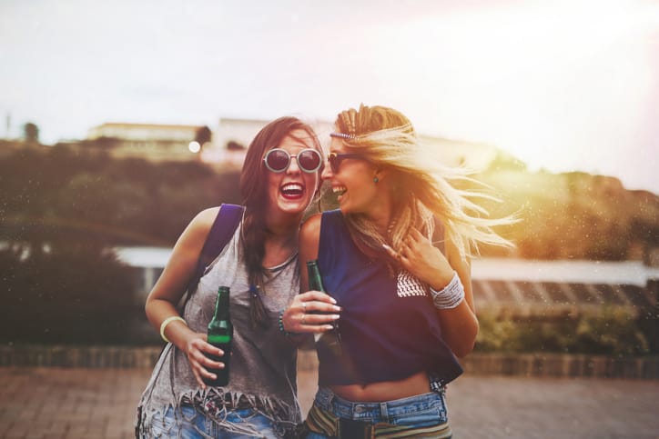 I Don’t Approve Of My BFF’s Boyfriend — But I Support Her Anyway
