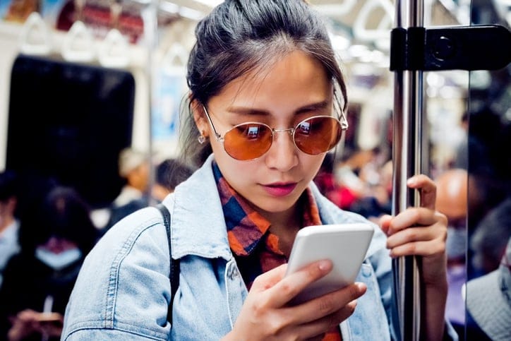 14 Signs The Guy You’re “Talking To” Isn’t Going To Take Things Further