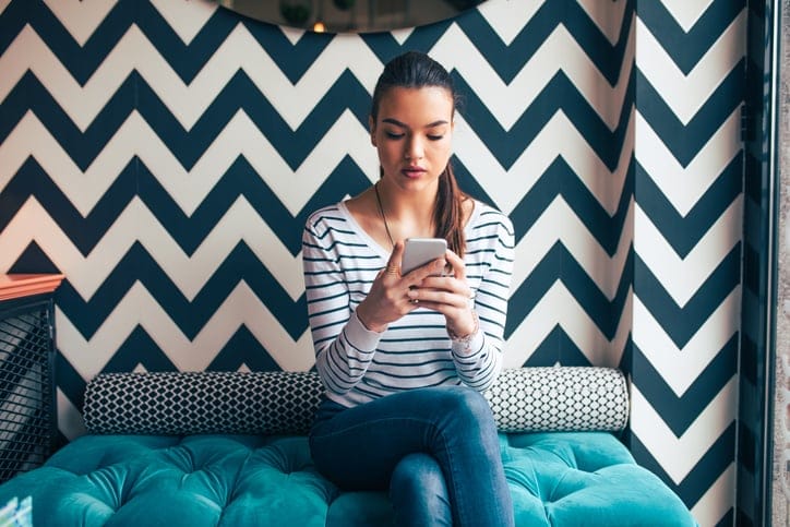 12 Signs It’s Time To Let Go Of That Guy Who Doesn’t Deserve You
