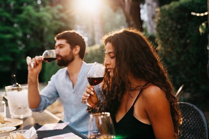 12 Relationship Red Flags You Probably Never Realized Were Problematic