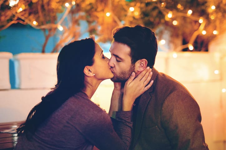 Happy Couples Do These Things To Stay Happy