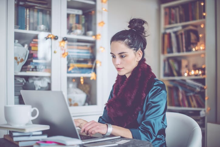 19 Ways To Resist The Overwhelming Urge To Cyberstalk Your Ex